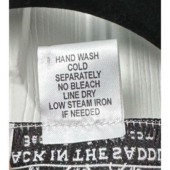 Back in The Saddle Women’s Tie Neck Sleeveless Blouse Pink Size Small - Picture 6 of 6